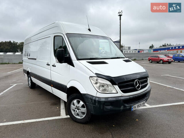 Белый Мерседес Sprinter, объемом двигателя 3.22 л и пробегом 400 тыс. км за 16500 $, фото 2 на Automoto.ua