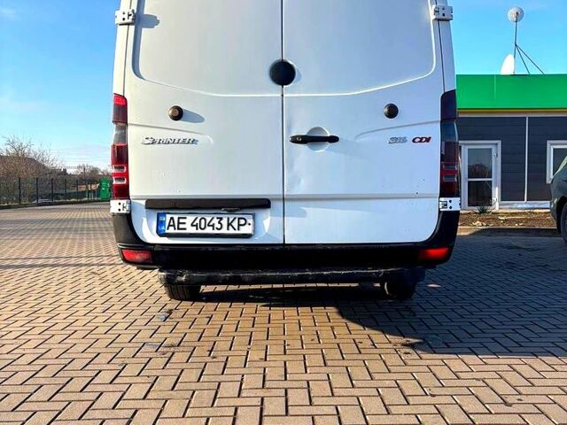 Білий Мерседес Sprinter, об'ємом двигуна 2.7 л та пробігом 280 тис. км за 12300 $, фото 4 на Automoto.ua
