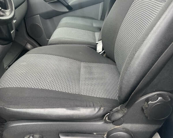 Білий Мерседес Sprinter, об'ємом двигуна 2.2 л та пробігом 277 тис. км за 12800 $, фото 9 на Automoto.ua