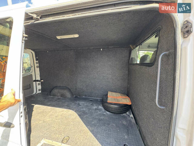 Белый Мерседес Sprinter, объемом двигателя 2.14 л и пробегом 271 тыс. км за 16500 $, фото 16 на Automoto.ua