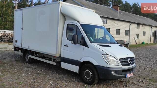 Белый Мерседес Sprinter, объемом двигателя 2.2 л и пробегом 266 тыс. км за 12999 $, фото 1 на Automoto.ua