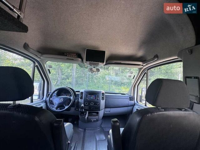 Мерседес Sprinter 2011 в Ивано-Франковске на Automoto.ua Белый Мерседес Sprinter, объемом двигателя 0 л и пробегом 570 тыс. км за 15500 $, фото 13 на Automoto.ua