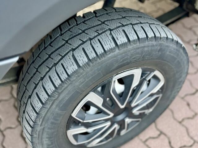 Белый Мерседес Sprinter, объемом двигателя 2.1 л и пробегом 380 тыс. км за 16000 $, фото 13 на Automoto.ua