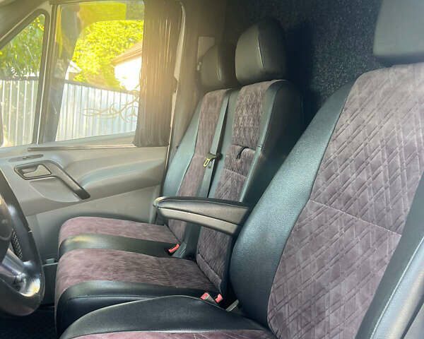 Белый Мерседес Sprinter, объемом двигателя 2.99 л и пробегом 580 тыс. км за 22800 $, фото 5 на Automoto.ua