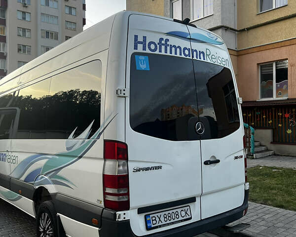 Белый Мерседес Sprinter, объемом двигателя 2.15 л и пробегом 625 тыс. км за 18750 $, фото 4 на Automoto.ua