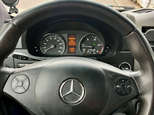 Белый Мерседес Sprinter, объемом двигателя 2.1 л и пробегом 380 тыс. км за 16000 $, фото 7 на Automoto.ua