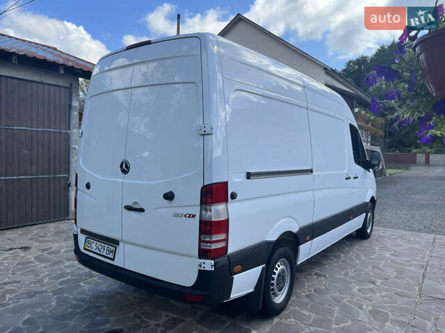 Белый Мерседес Sprinter, объемом двигателя 2.14 л и пробегом 360 тыс. км за 12900 $, фото 4 на Automoto.ua