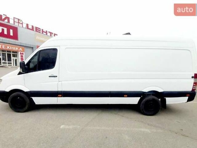 Білий Мерседес Sprinter, об'ємом двигуна 2.14 л та пробігом 300 тис. км за 11990 $, фото 1 на Automoto.ua