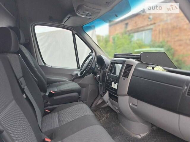 Белый Мерседес Sprinter, объемом двигателя 2.14 л и пробегом 400 тыс. км за 17000 $, фото 15 на Automoto.ua