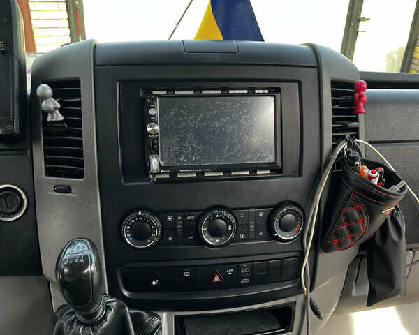 Білий Мерседес Sprinter, об'ємом двигуна 2.2 л та пробігом 620 тис. км за 19100 $, фото 11 на Automoto.ua