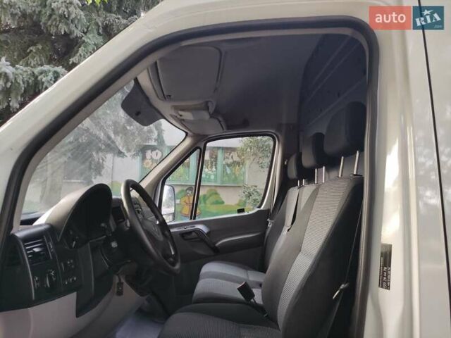 Белый Мерседес Sprinter, объемом двигателя 0 л и пробегом 186 тыс. км за 29900 $, фото 17 на Automoto.ua