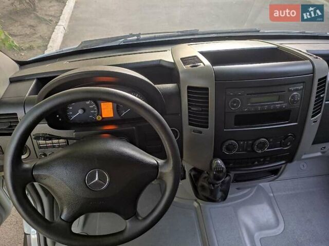 Белый Мерседес Sprinter, объемом двигателя 0 л и пробегом 186 тыс. км за 29900 $, фото 15 на Automoto.ua