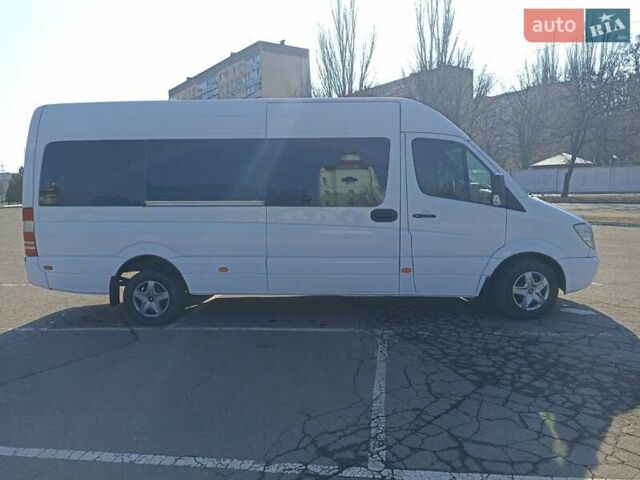 Белый Мерседес Sprinter, объемом двигателя 2.2 л и пробегом 370 тыс. км за 19000 $, фото 11 на Automoto.ua