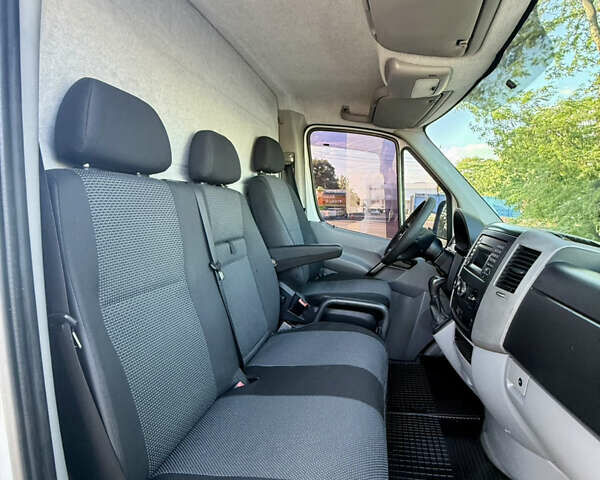 Белый Мерседес Sprinter, объемом двигателя 2.2 л и пробегом 425 тыс. км за 13800 $, фото 22 на Automoto.ua