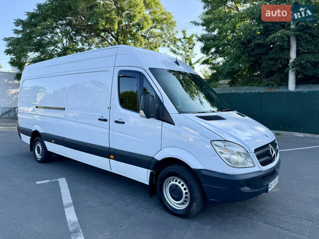 Белый Мерседес Sprinter, объемом двигателя 2.2 л и пробегом 425 тыс. км за 13800 $, фото 10 на Automoto.ua