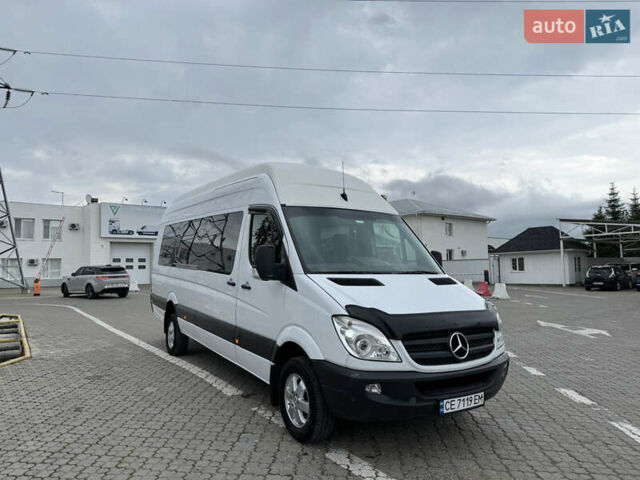 Белый Мерседес Sprinter, объемом двигателя 2.99 л и пробегом 500 тыс. км за 29999 $, фото 2 на Automoto.ua