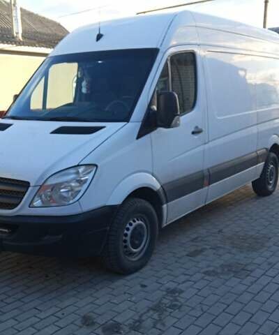 Белый Мерседес Sprinter, объемом двигателя 2.1 л и пробегом 347 тыс. км за 15000 $, фото 8 на Automoto.ua