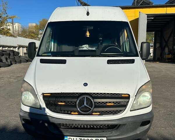 Белый Мерседес Sprinter, объемом двигателя 2.14 л и пробегом 787 тыс. км за 10000 $, фото 6 на Automoto.ua