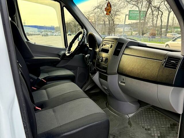 Білий Мерседес Sprinter, об'ємом двигуна 2.1 л та пробігом 400 тис. км за 12900 $, фото 11 на Automoto.ua
