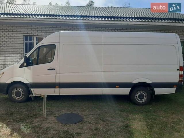 Белый Мерседес Sprinter, объемом двигателя 2.1 л и пробегом 180 тыс. км за 15500 $, фото 2 на Automoto.ua