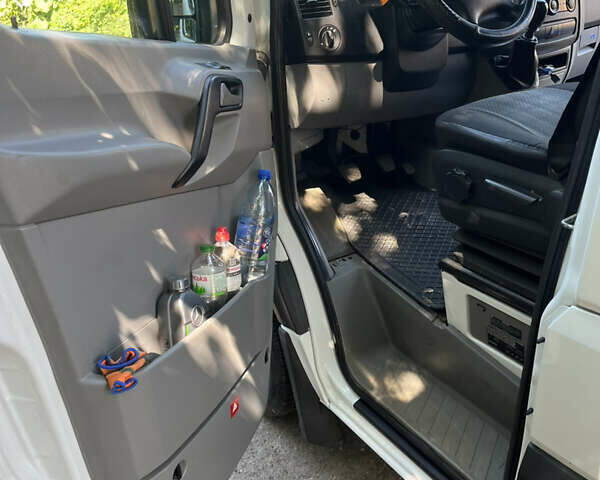 Белый Мерседес Sprinter, объемом двигателя 2.1 л и пробегом 468 тыс. км за 16500 $, фото 14 на Automoto.ua