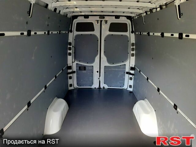 Белый Мерседес Sprinter, объемом двигателя 3 л и пробегом 500 тыс. км за 17900 $, фото 4 на Automoto.ua