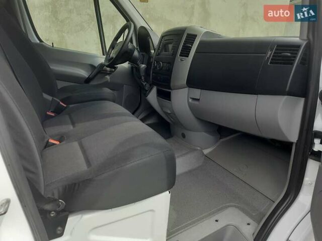 Белый Мерседес Sprinter, объемом двигателя 3 л и пробегом 380 тыс. км за 18500 $, фото 15 на Automoto.ua