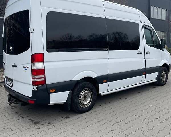 Белый Мерседес Sprinter, объемом двигателя 2.2 л и пробегом 560 тыс. км за 15700 $, фото 14 на Automoto.ua