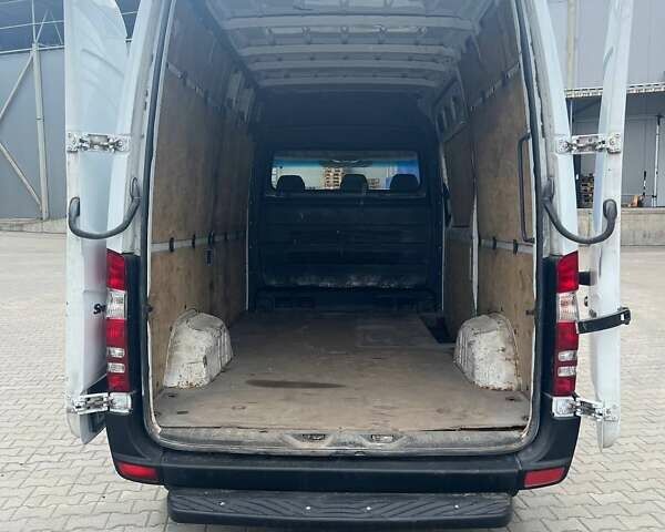 Белый Мерседес Sprinter, объемом двигателя 2.14 л и пробегом 500 тыс. км за 12000 $, фото 9 на Automoto.ua