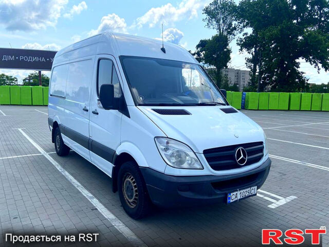 Белый Мерседес Sprinter, объемом двигателя 2.1 л и пробегом 312 тыс. км за 16500 $, фото 10 на Automoto.ua