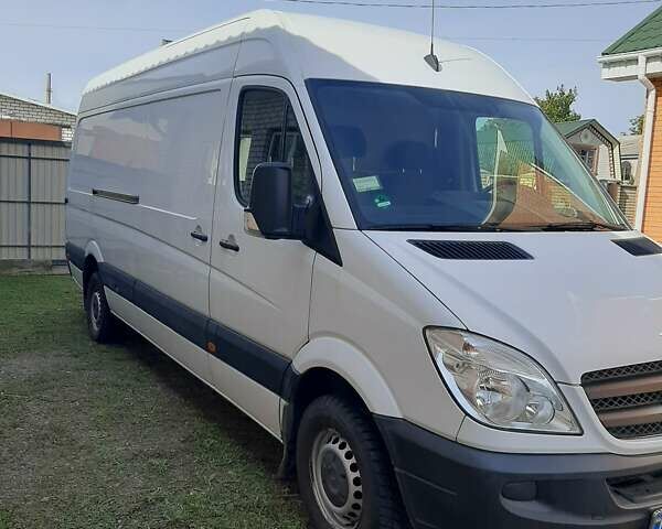 Белый Мерседес Sprinter, объемом двигателя 2.1 л и пробегом 180 тыс. км за 15500 $, фото 3 на Automoto.ua