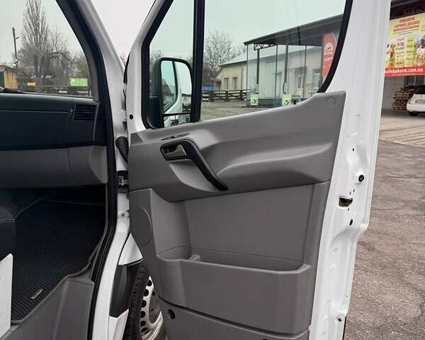 Белый Мерседес Sprinter, объемом двигателя 3 л и пробегом 348 тыс. км за 18200 $, фото 14 на Automoto.ua