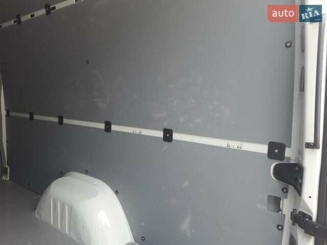 Белый Мерседес Sprinter, объемом двигателя 3 л и пробегом 380 тыс. км за 18500 $, фото 8 на Automoto.ua