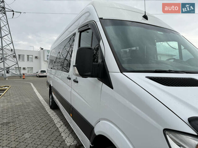 Белый Мерседес Sprinter, объемом двигателя 2.99 л и пробегом 500 тыс. км за 29999 $, фото 3 на Automoto.ua