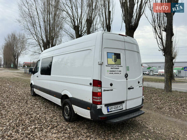 Белый Мерседес Sprinter, объемом двигателя 2.7 л и пробегом 750 тыс. км за 14500 $, фото 5 на Automoto.ua