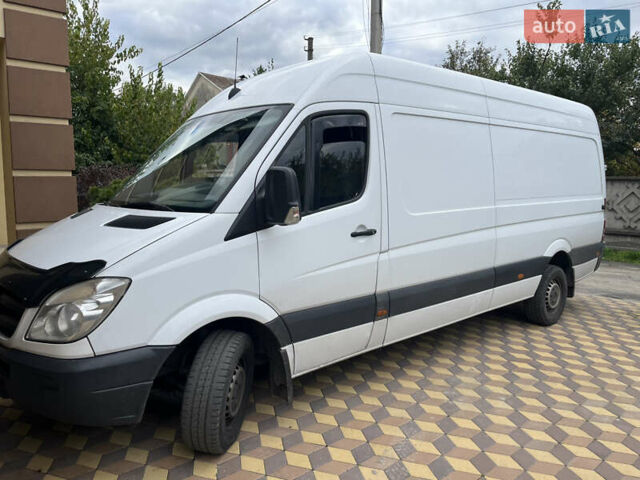 Белый Мерседес Sprinter, объемом двигателя 2.1 л и пробегом 303 тыс. км за 14999 $, фото 17 на Automoto.ua