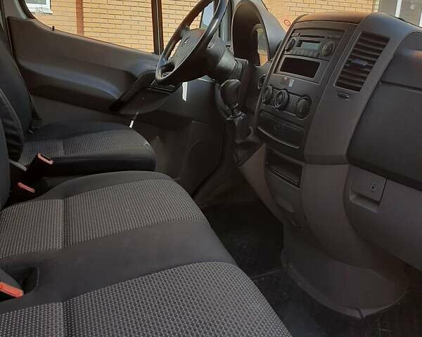 Белый Мерседес Sprinter, объемом двигателя 2.1 л и пробегом 180 тыс. км за 15500 $, фото 8 на Automoto.ua