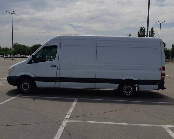 Белый Мерседес Sprinter, объемом двигателя 2.2 л и пробегом 281 тыс. км за 14999 $, фото 3 на Automoto.ua