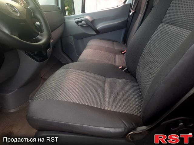 Белый Мерседес Sprinter, объемом двигателя 3 л и пробегом 500 тыс. км за 17900 $, фото 8 на Automoto.ua