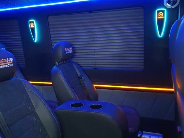 Белый Мерседес Sprinter, объемом двигателя 2.1 л и пробегом 330 тыс. км за 27500 $, фото 6 на Automoto.ua