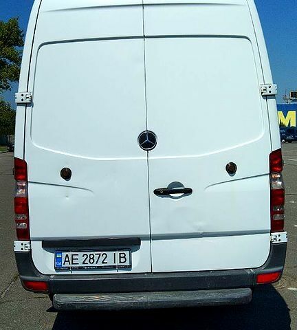 Білий Мерседес Sprinter, об'ємом двигуна 2.1 л та пробігом 312 тис. км за 12800 $, фото 4 на Automoto.ua