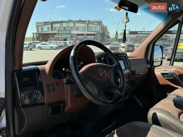 Белый Мерседес Sprinter, объемом двигателя 2.99 л и пробегом 500 тыс. км за 29999 $, фото 24 на Automoto.ua