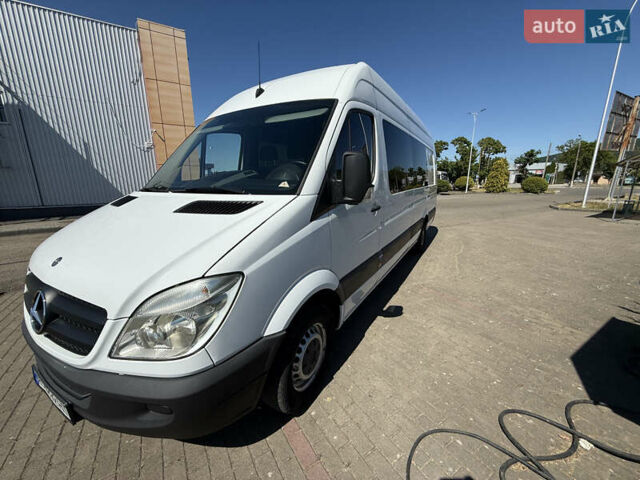 Білий Мерседес Sprinter, об'ємом двигуна 2.99 л та пробігом 324 тис. км за 17500 $, фото 4 на Automoto.ua