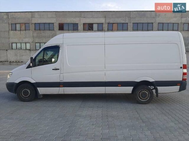 Білий Мерседес Sprinter, об'ємом двигуна 2.14 л та пробігом 700 тис. км за 12000 $, фото 5 на Automoto.ua