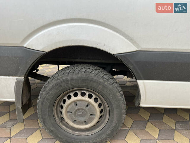 Белый Мерседес Sprinter, объемом двигателя 2.1 л и пробегом 303 тыс. км за 14999 $, фото 14 на Automoto.ua