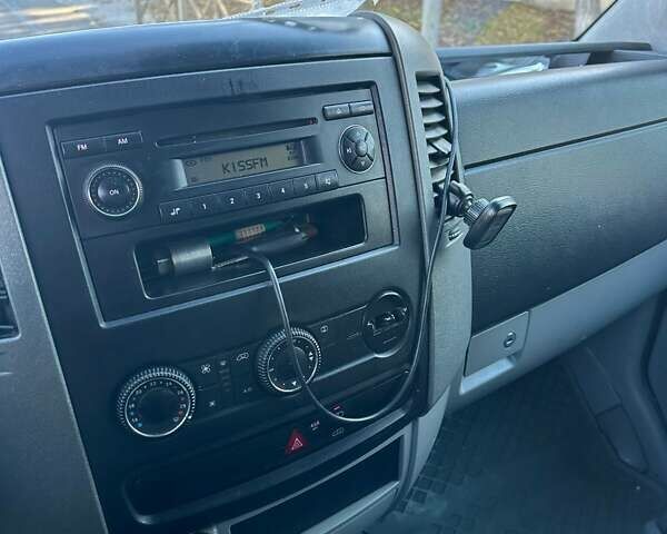Белый Мерседес Sprinter, объемом двигателя 2.14 л и пробегом 787 тыс. км за 10000 $, фото 7 на Automoto.ua