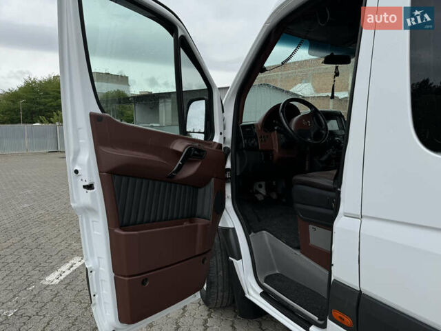 Белый Мерседес Sprinter, объемом двигателя 2.99 л и пробегом 500 тыс. км за 29999 $, фото 15 на Automoto.ua