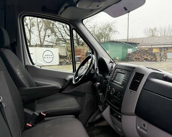 Белый Мерседес Sprinter, объемом двигателя 3 л и пробегом 348 тыс. км за 18200 $, фото 16 на Automoto.ua