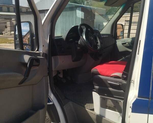 Білий Мерседес Sprinter, об'ємом двигуна 2.14 л та пробігом 396 тис. км за 11999 $, фото 9 на Automoto.ua