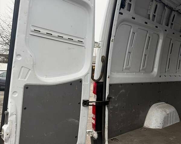 Белый Мерседес Sprinter, объемом двигателя 3 л и пробегом 348 тыс. км за 18200 $, фото 21 на Automoto.ua